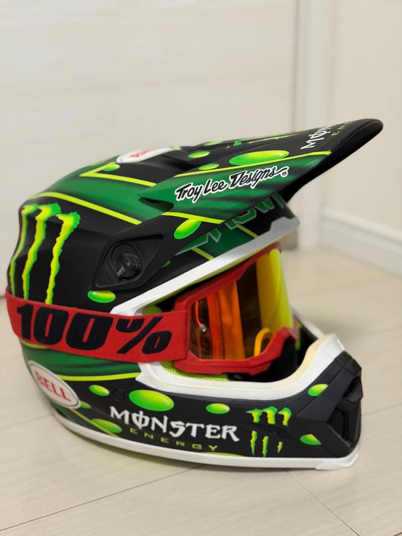 藤*助様 BELL Troy Lee Designs Monster Energ