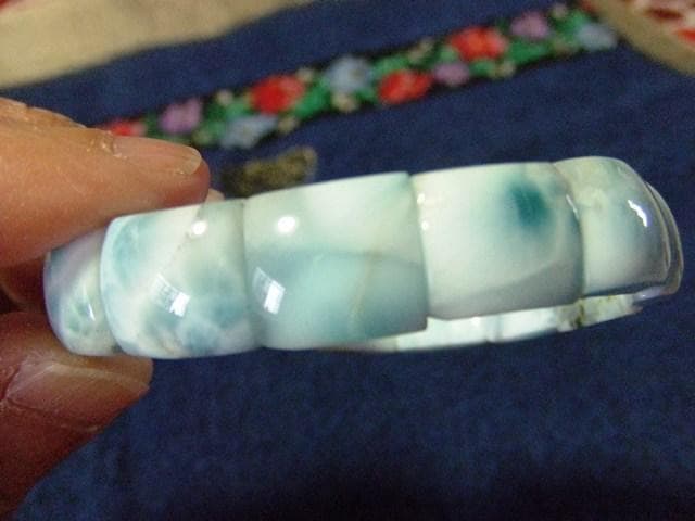 新品未使用　天然石ラリマー バングル型ブレスレット　内径15～１６センチ