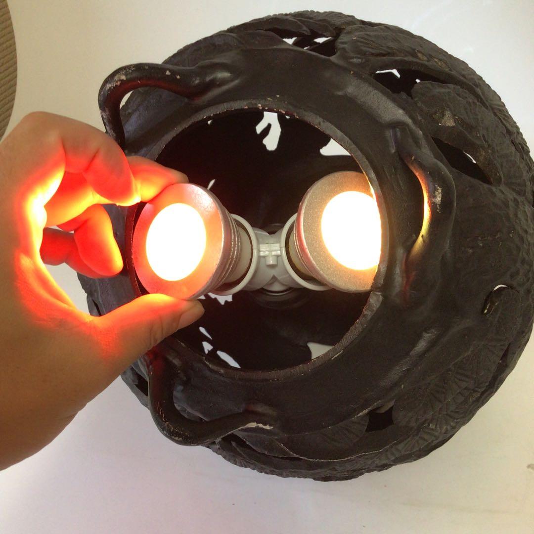 松透丸形吊灯篭 アンティーク ライ トランプ 丸形　鋳鉄製透かし彫りランプ