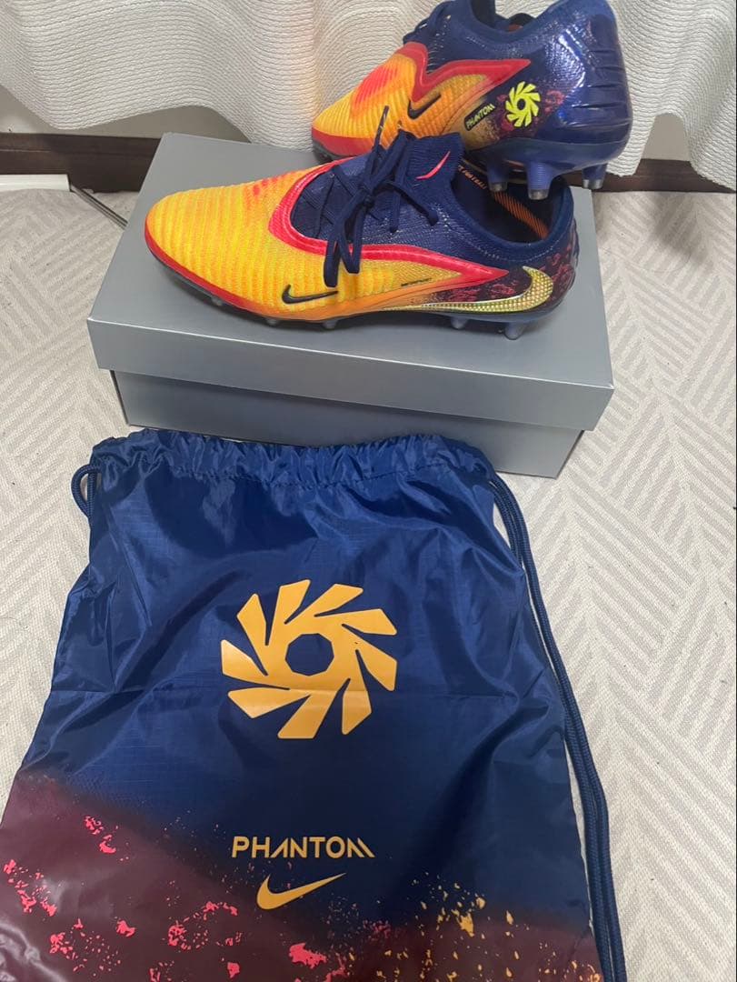 ナイキ　ファントム6 LOWエリートAG-PRO EH 限定モデル