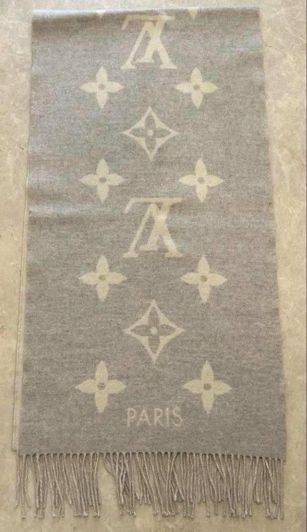 ルイヴィトン レイキャビック マフラー グレージュ