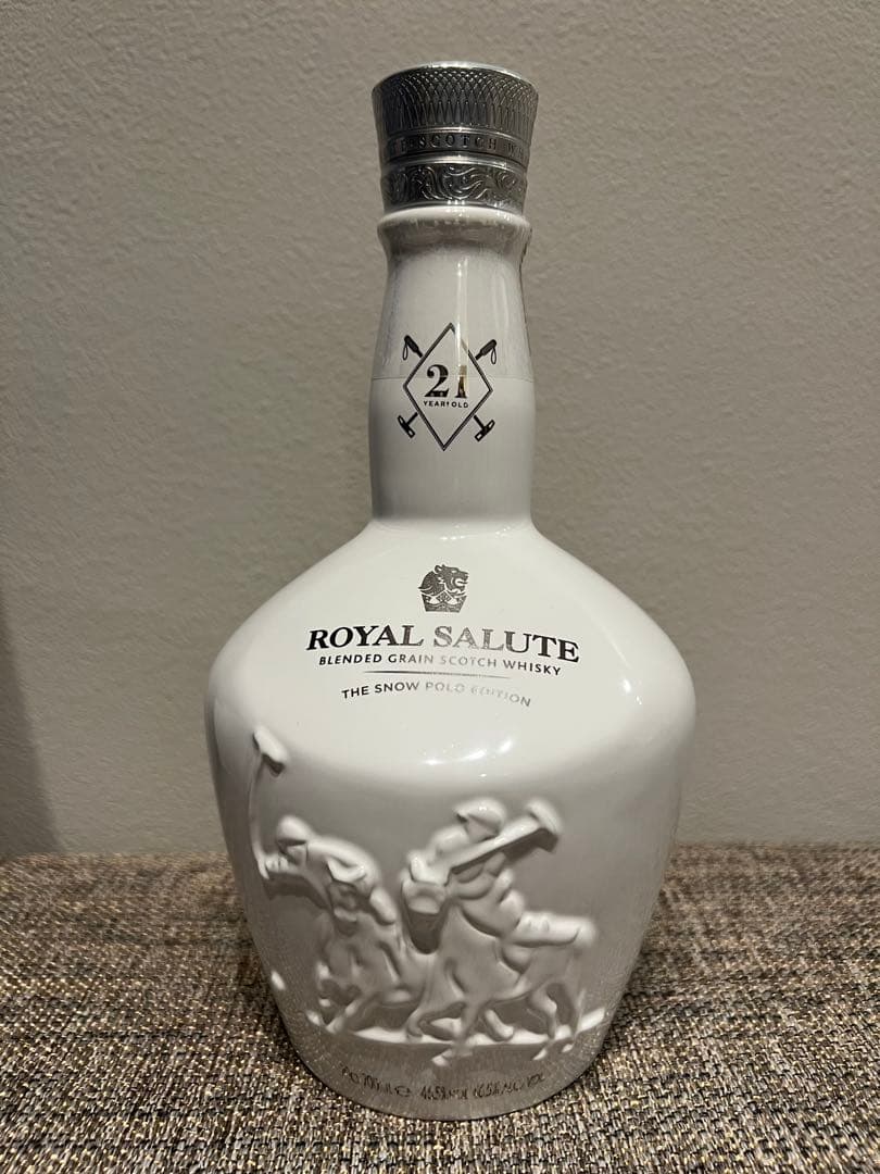 【nnt】ロイヤルサルート21年 スノーポロ限定 白陶器 箱付 未開封