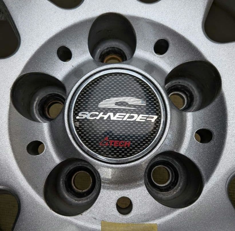 A-TECH　シュナイザー　15インチ　PCD100　5穴　プリウス等