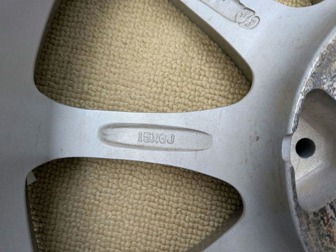 A-TECH　シュナイザー　15インチ　PCD100　5穴　プリウス等