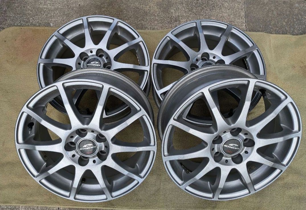 A-TECH　シュナイザー　15インチ　PCD100　5穴　プリウス等