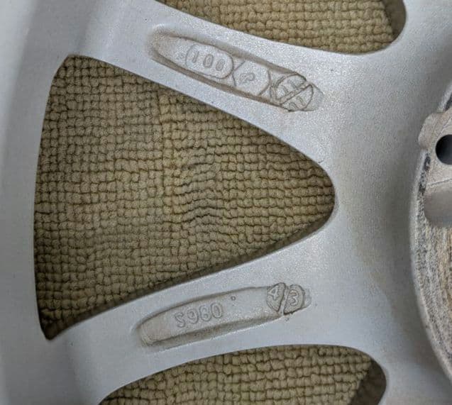 A-TECH　シュナイザー　15インチ　PCD100　5穴　プリウス等