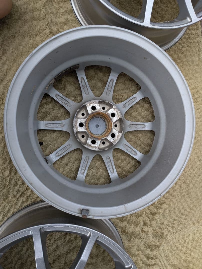 A-TECH　シュナイザー　15インチ　PCD100　5穴　プリウス等