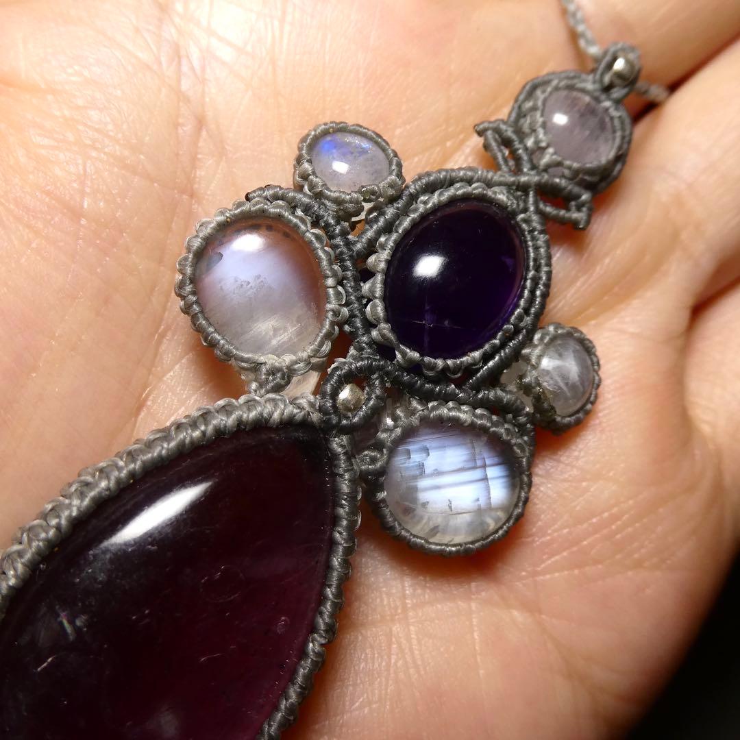 レピドライトと4種類の天然石のマクラメネックレス