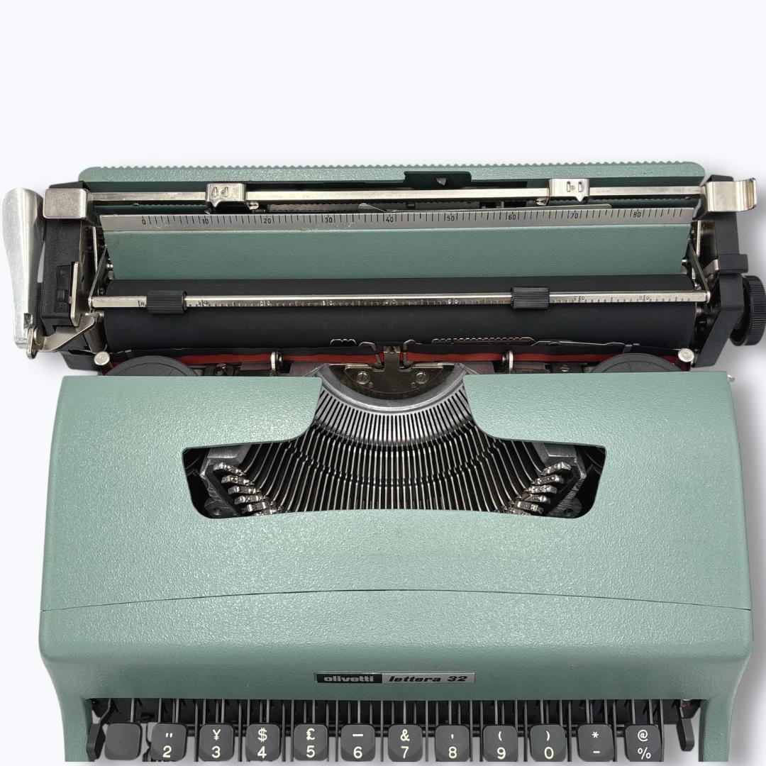 【超希少‼️】GUCCI × Olivetti タイプライター GG シェリー