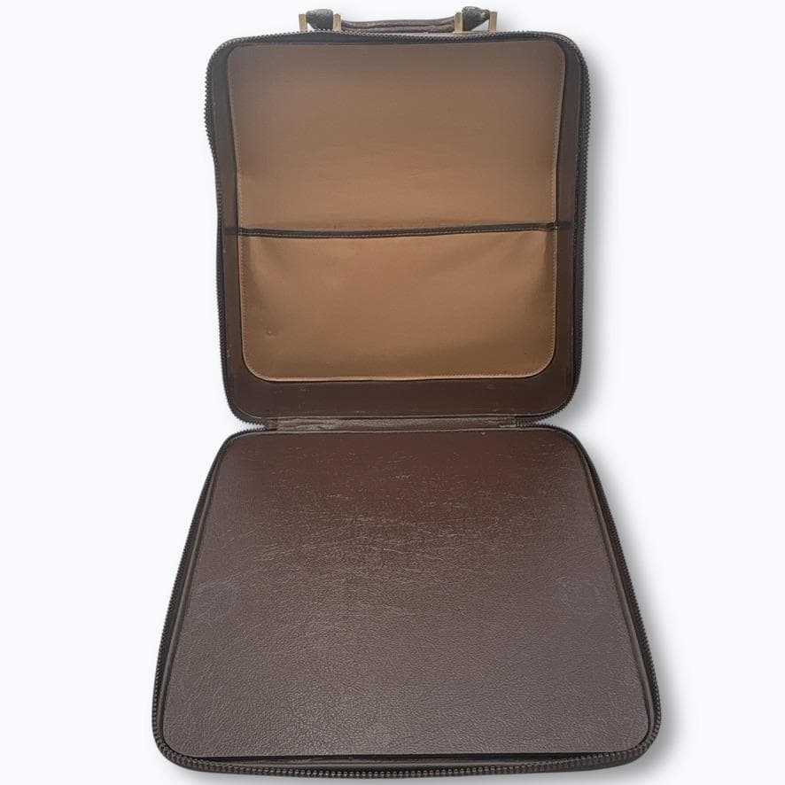 【超希少‼️】GUCCI × Olivetti タイプライター GG シェリー