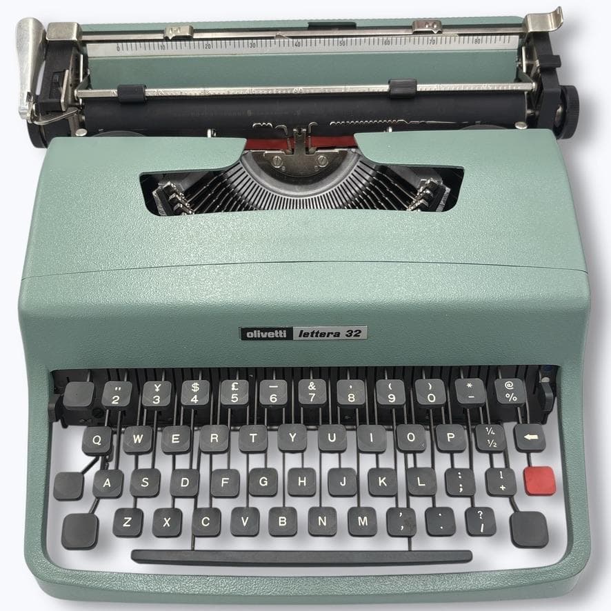 【超希少‼️】GUCCI × Olivetti タイプライター GG シェリー