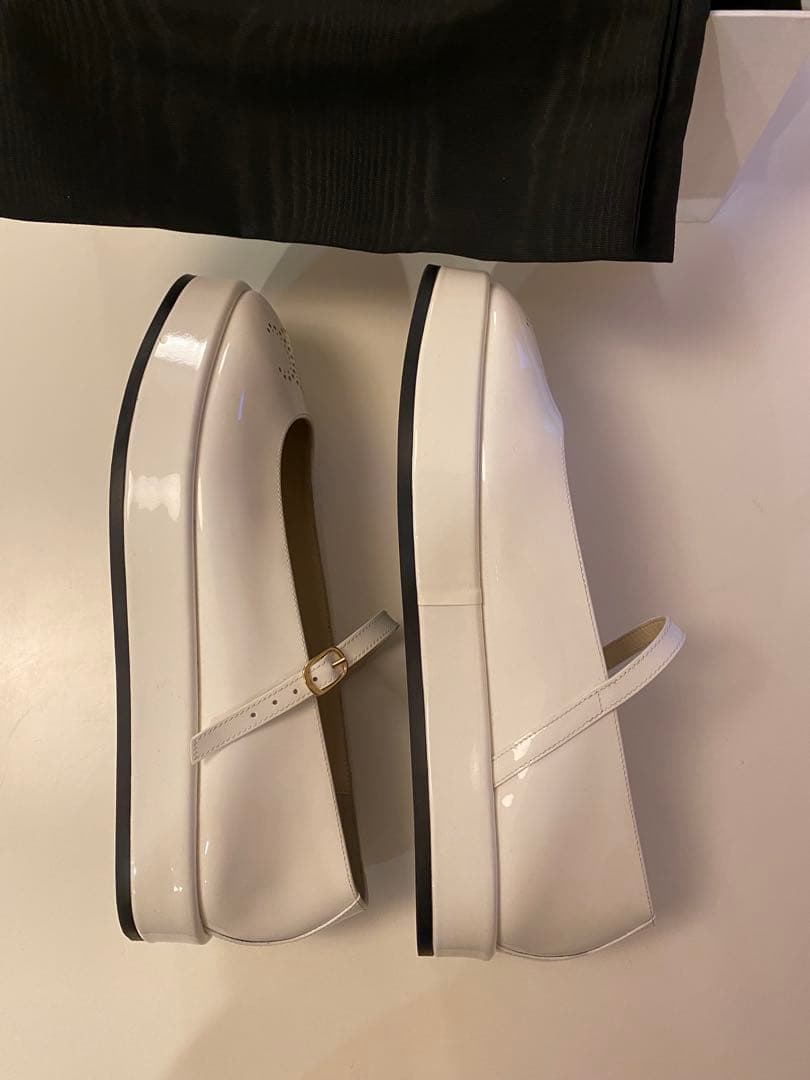 セリーヌ　ホワイト　パテント　厚底メリージェーン37