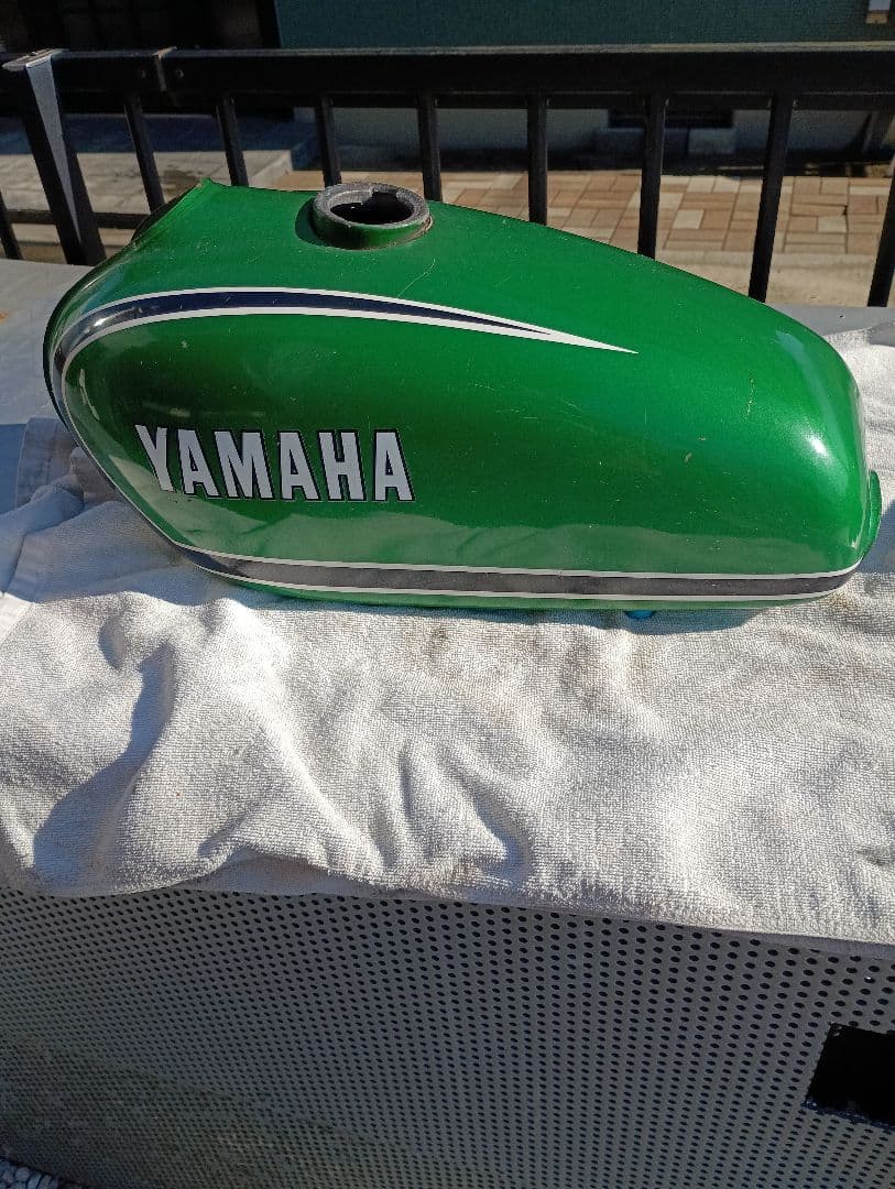 YAMAHA グリーンタンク ストライプデザイン
