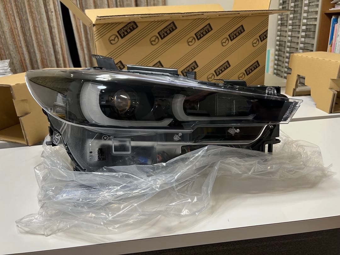 「美品」Mazda CX-5 CX-8 右ヘッドライト K49C-51-031E