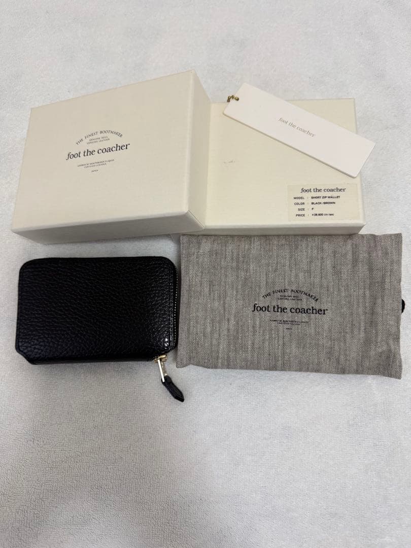 フットザコーチャー　ショートジップウォレット