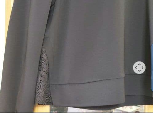 【トゥービーシック】サイズ４４ ダンボール フーディー