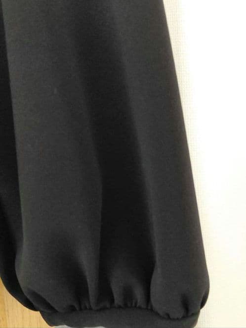 【トゥービーシック】サイズ４４ ダンボール フーディー