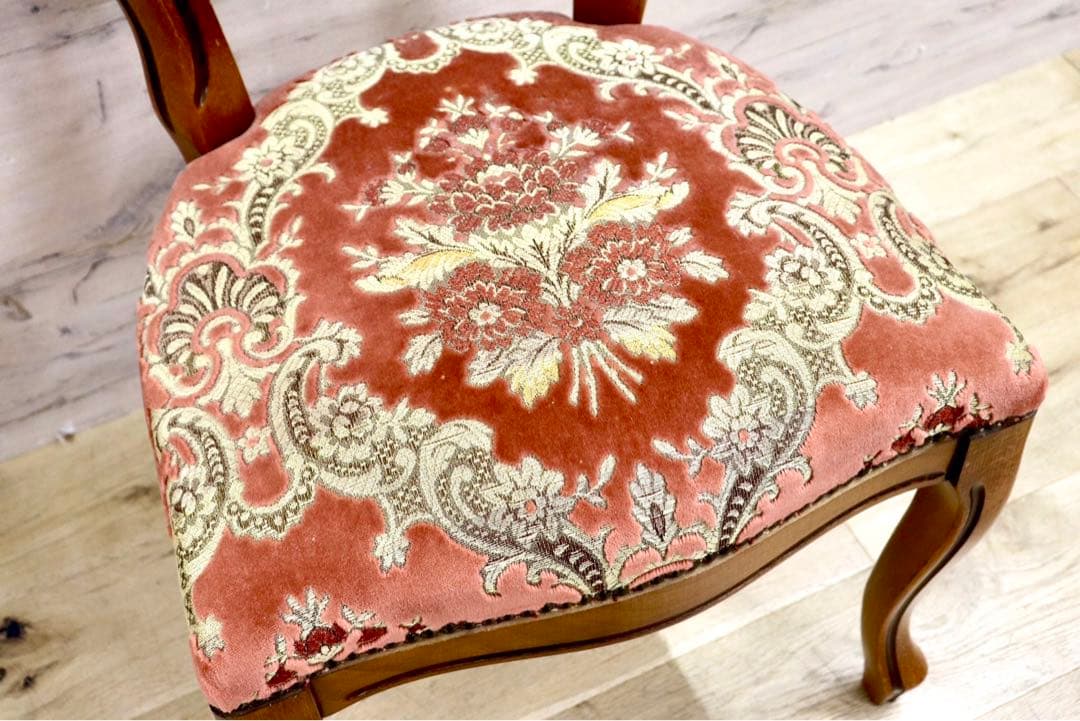 GMIH74A○イタリア製 金華山織 ダイニングチェア 椅子 鋲打ち 彫刻