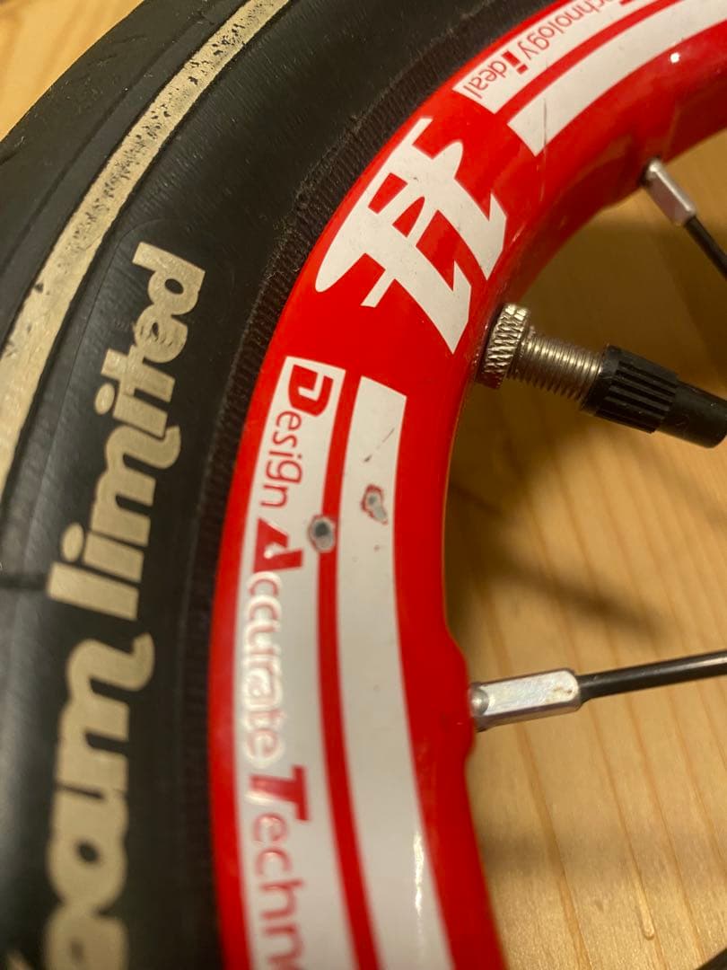 DATI S11カーボンホイール 赤