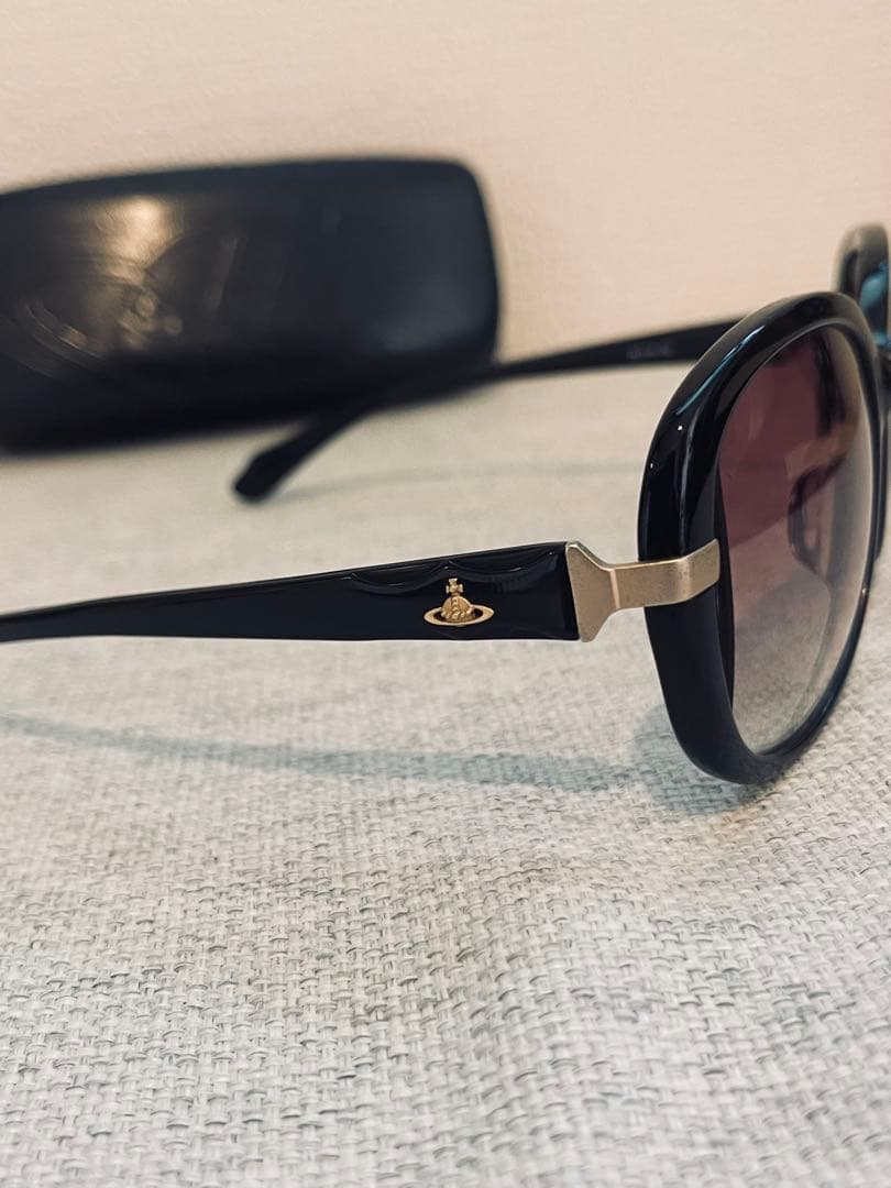 廃盤 Vivienne Westwood HYDE着系 サングラス ケース付き