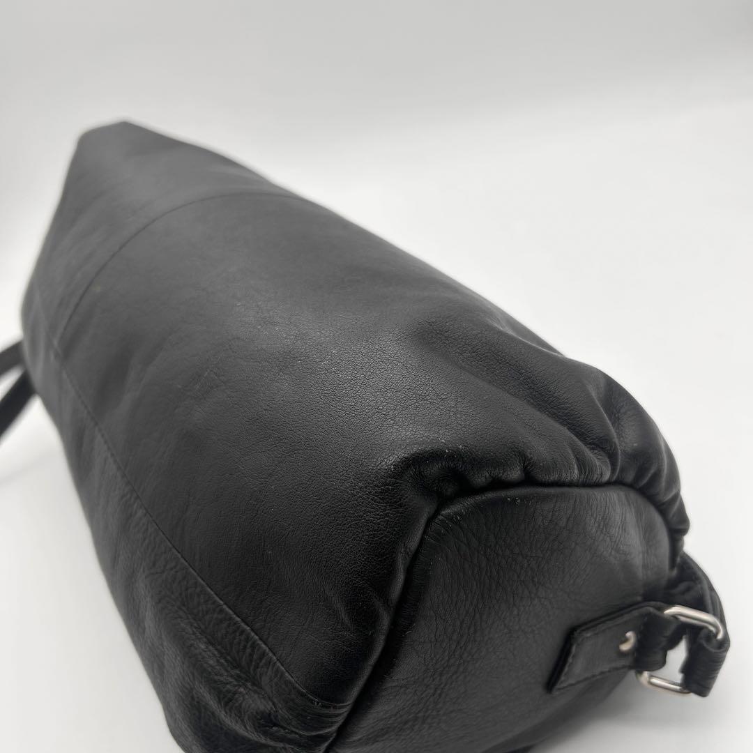 良品　マーガレットハウエル　ショルダーバッグ　ドラム型　レザー　黒　斜め掛け◎