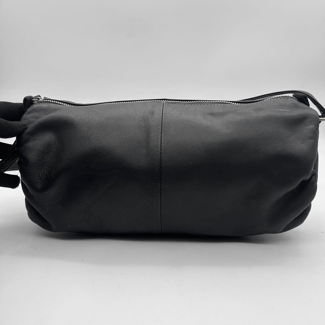 良品　マーガレットハウエル　ショルダーバッグ　ドラム型　レザー　黒　斜め掛け◎