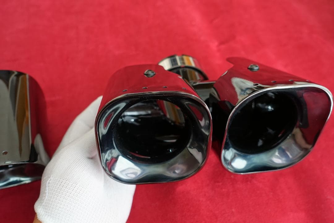 ランドローバー　ディフェンダー　2リッターターボ用　マフラーカッター