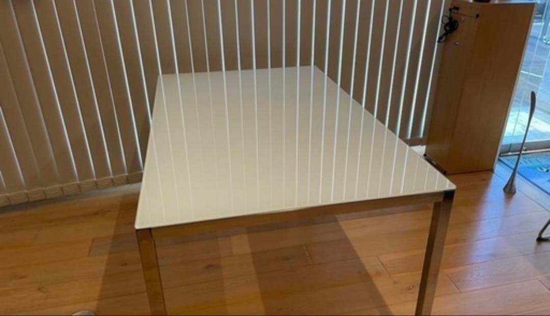 IKEA イケア TORSBY ダイニングテーブル (チェアなし)