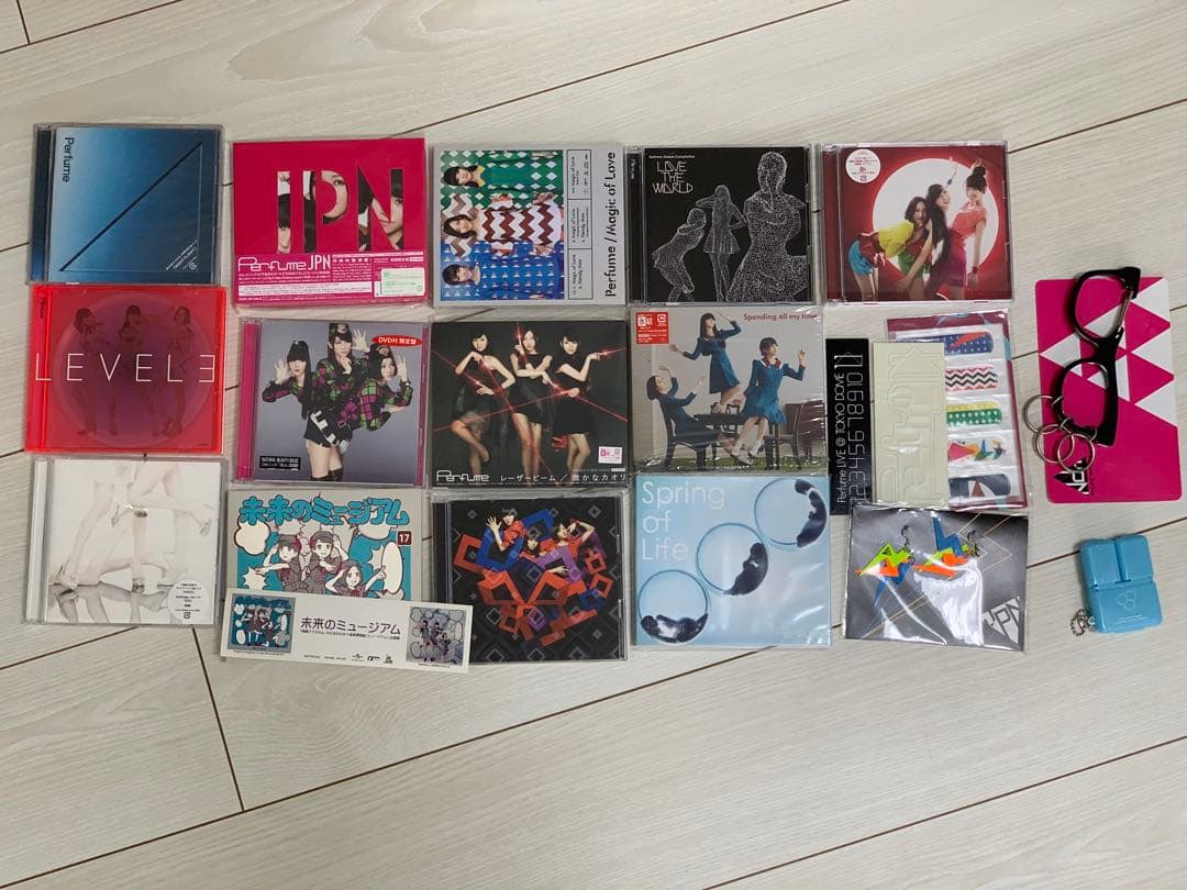 Perfume シングル　アルバム　グッズ　初回盤　JPN メガネカラビナ