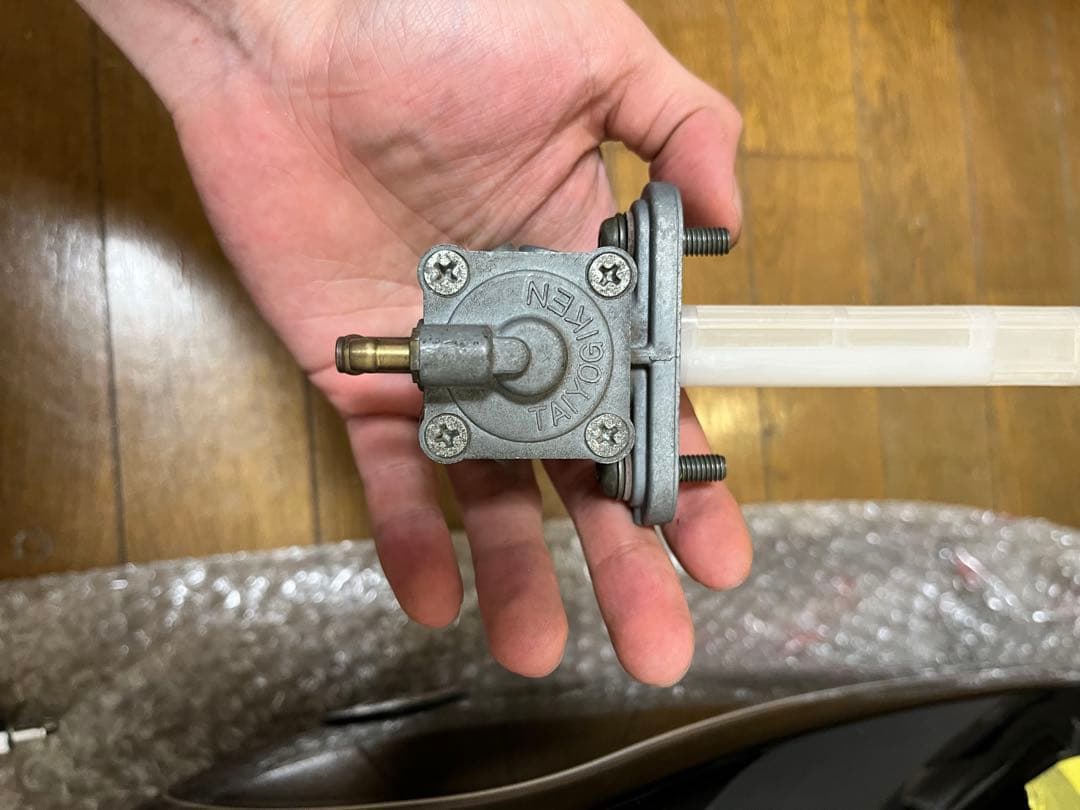 93年式　SR400純正タンク