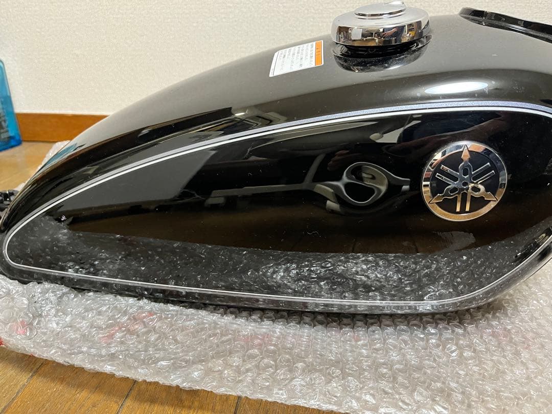 93年式　SR400純正タンク