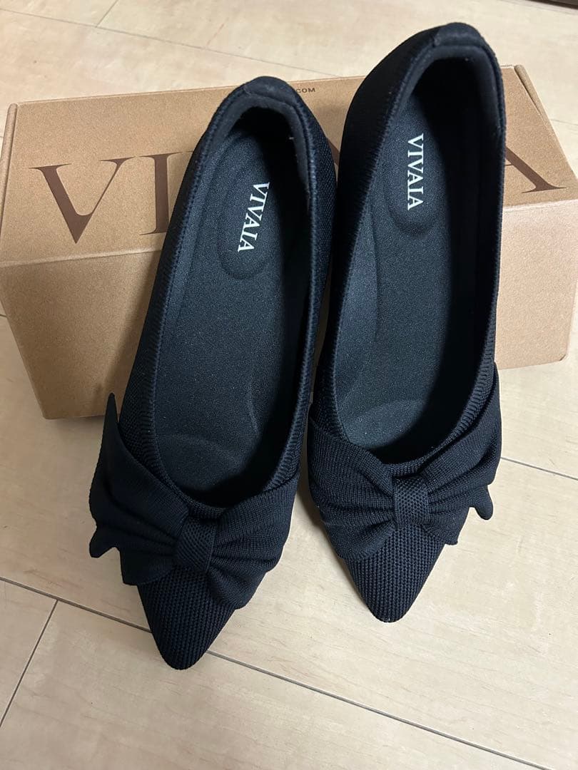 VIVAIA　ヴィヴァイア　ブラック37　リボンフラットシューズ