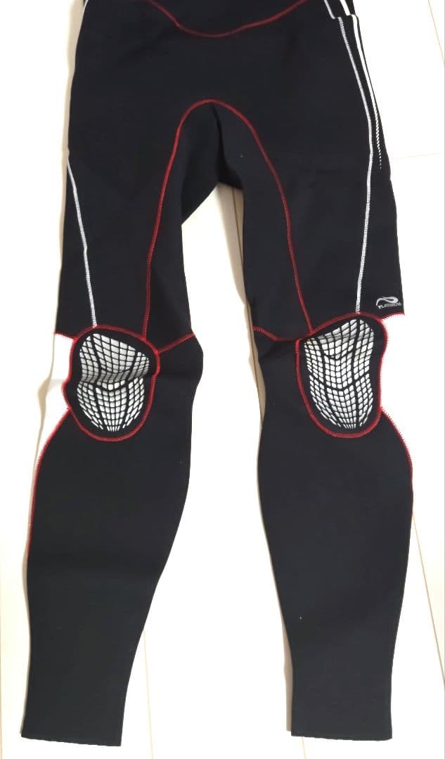 【9/22処分】【新品】ビラボン　BILLABONG　ウエットスーツ　XL　2㎜