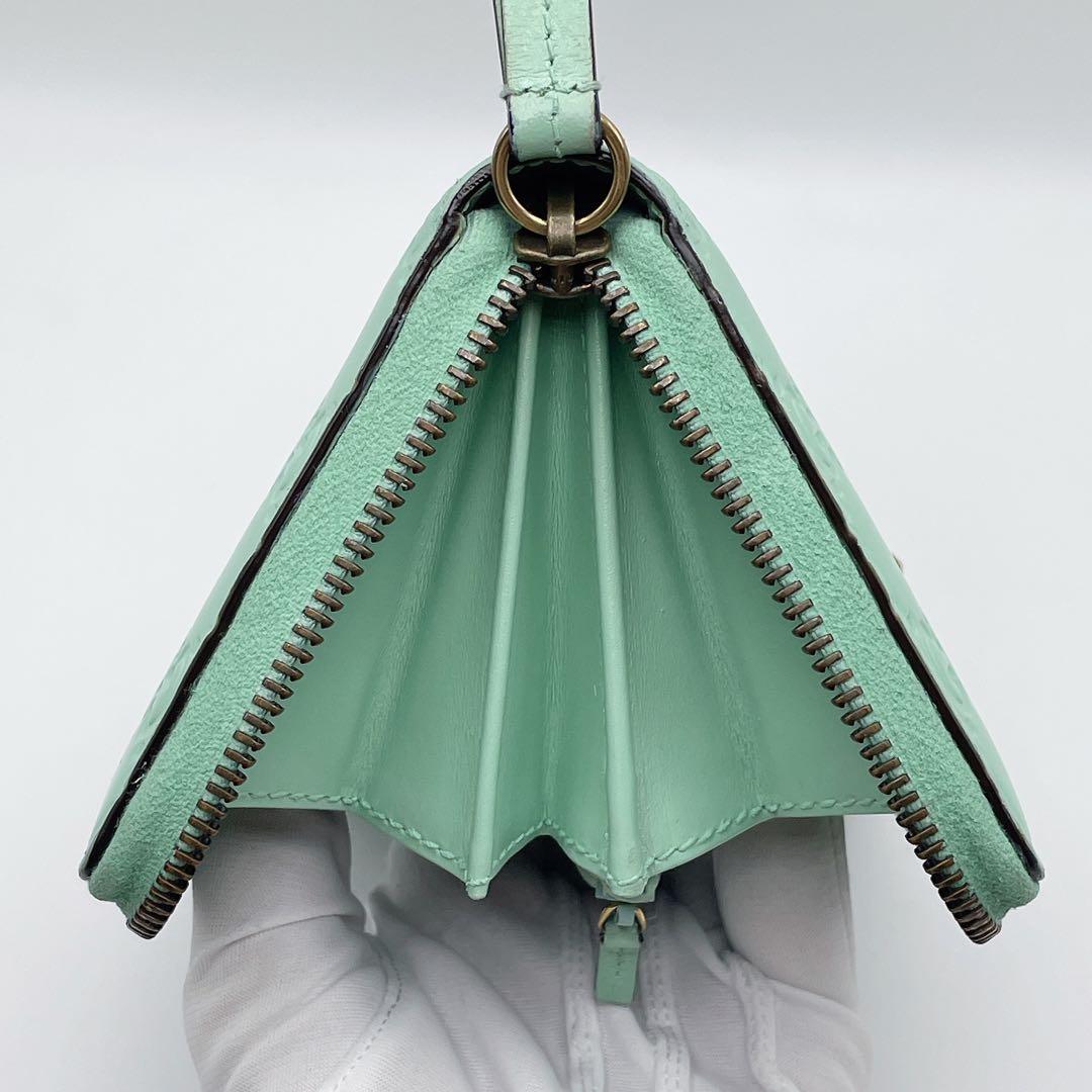 日本限定カラー グッチ リネアキャット シマ 長財布 ミント ラウンドファスナー