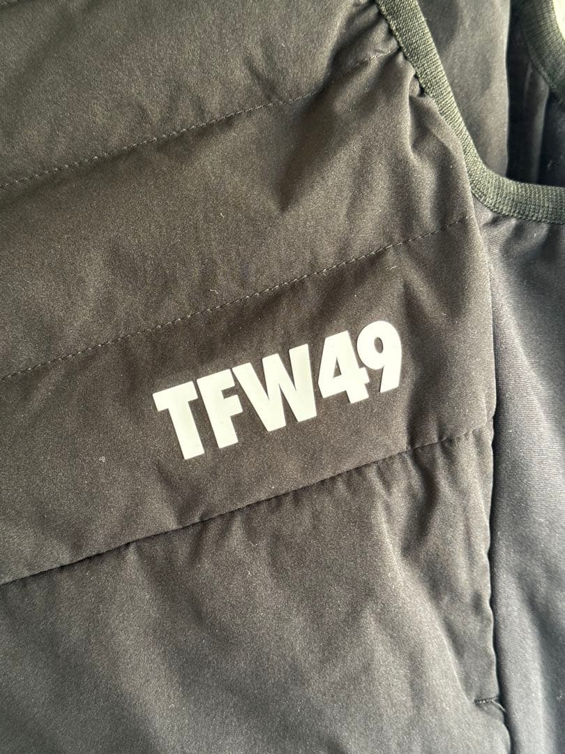 メンズウェア TFW49 SHIELD WARMER COLLARLESS VEST M