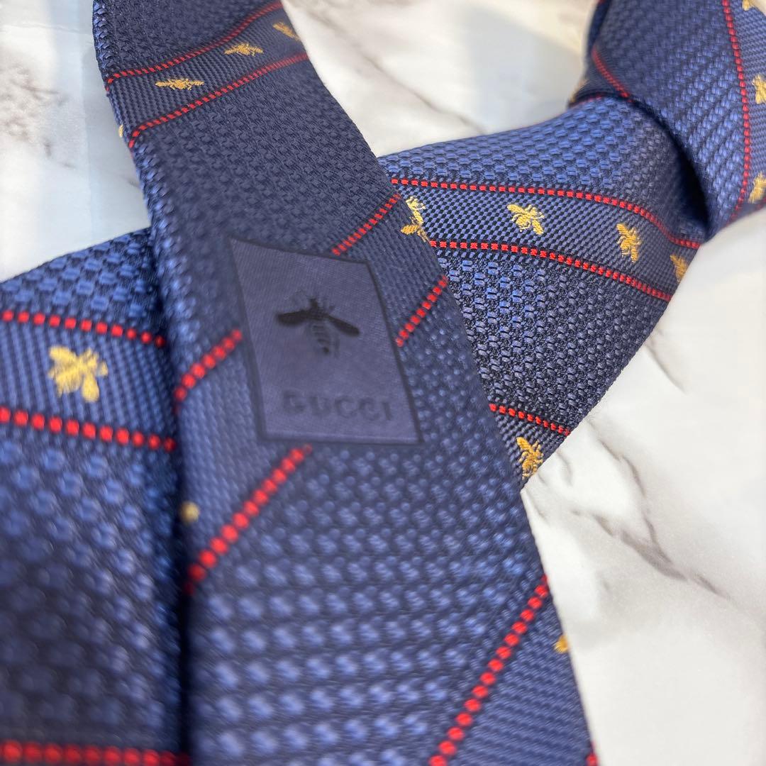 【極美品✨】GUCCI ネクタイ　ネイビー　紺　蜂　ビー　ブルー　青　刺繍　金