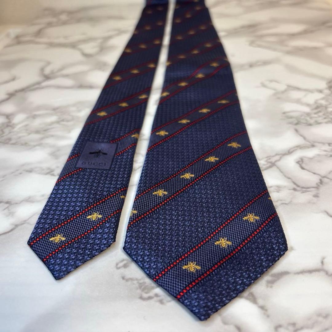 【極美品✨】GUCCI ネクタイ　ネイビー　紺　蜂　ビー　ブルー　青　刺繍　金