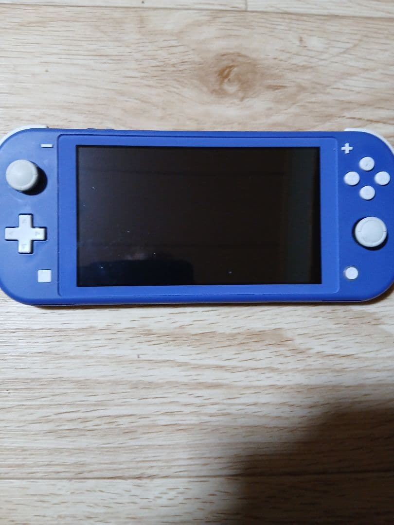 任天堂SwitchLite本体　ブルー　2024年製