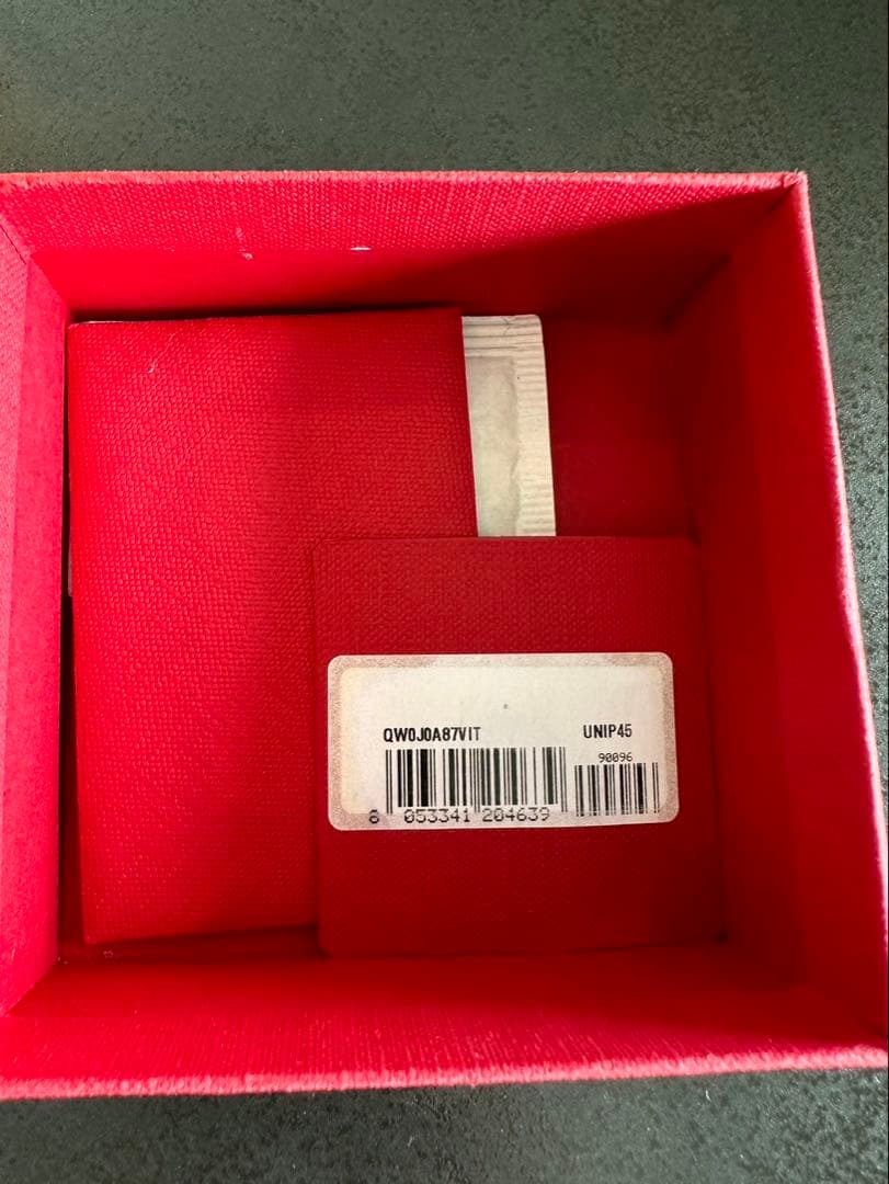 VALENTINO スタッズ付きヘアピン ピンクベージュ　バレッタ