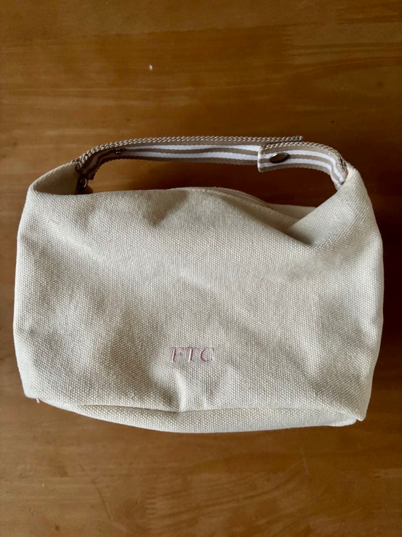 【新品、未使用品】FTC コスメセット、ポーチ付き