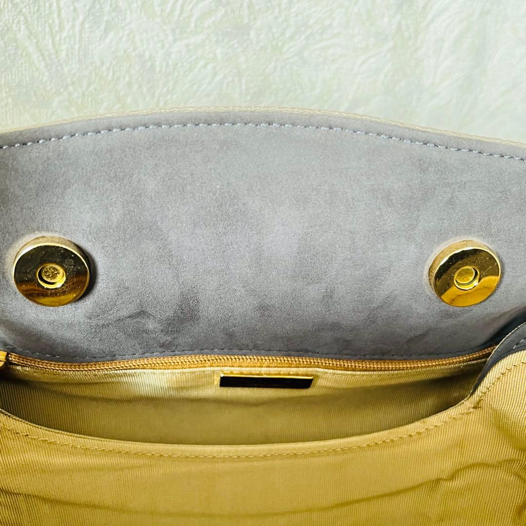 【極美品】オカジマ　皇室御用達　和装バッグ　絹100% 保存袋　利休　花柄　刺繍