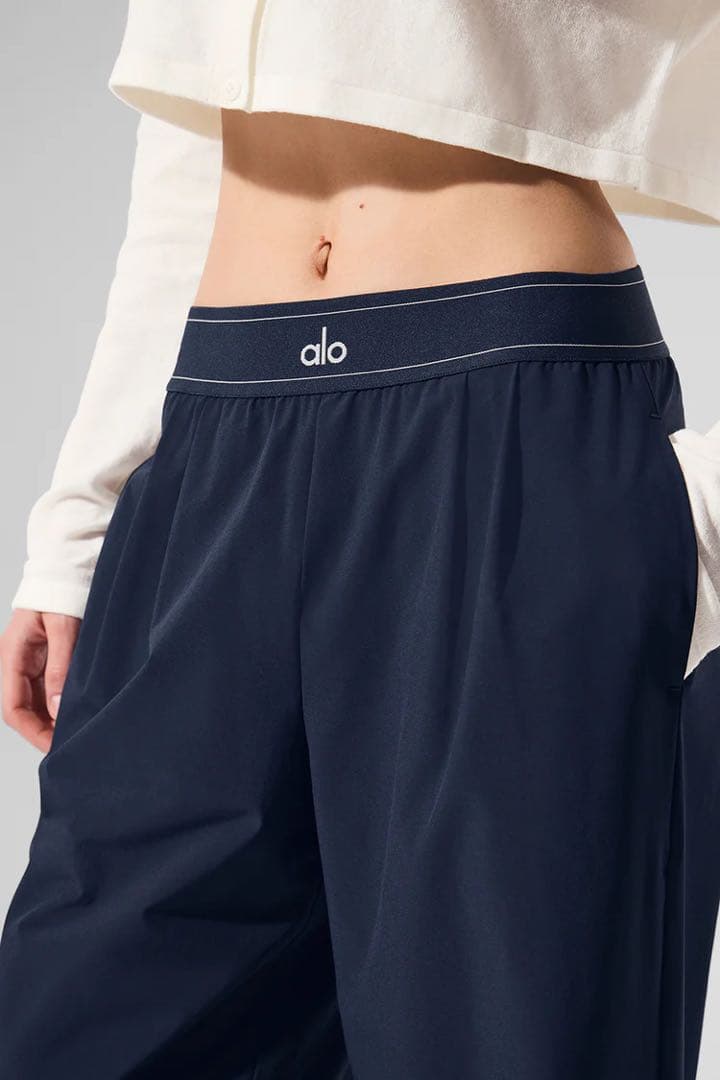 【正規品】Alo Yoga ボトムス トラウザー ネイビー Mサイズ