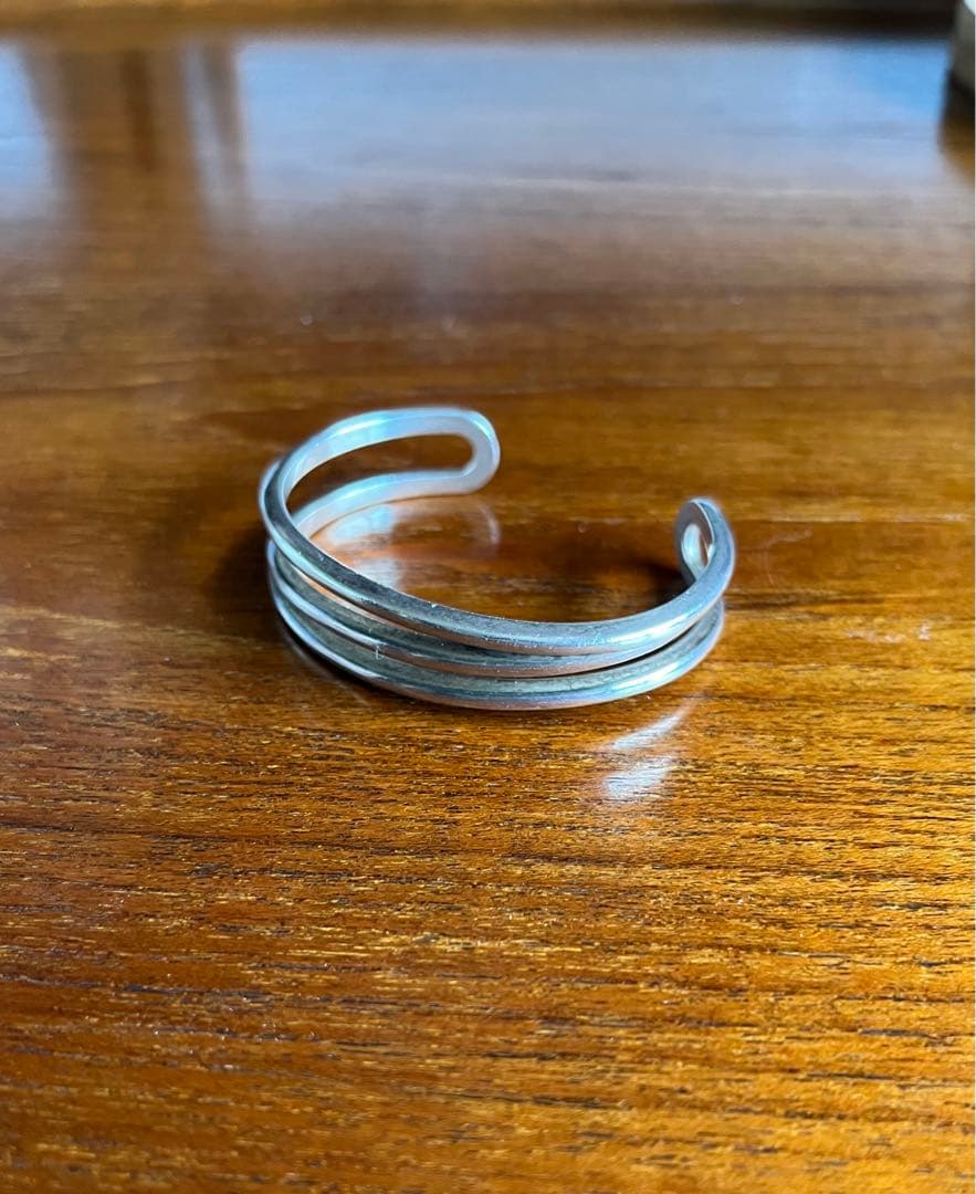 ティファニーTIFFANY&CO. ダイアゴナル カフ　バングル