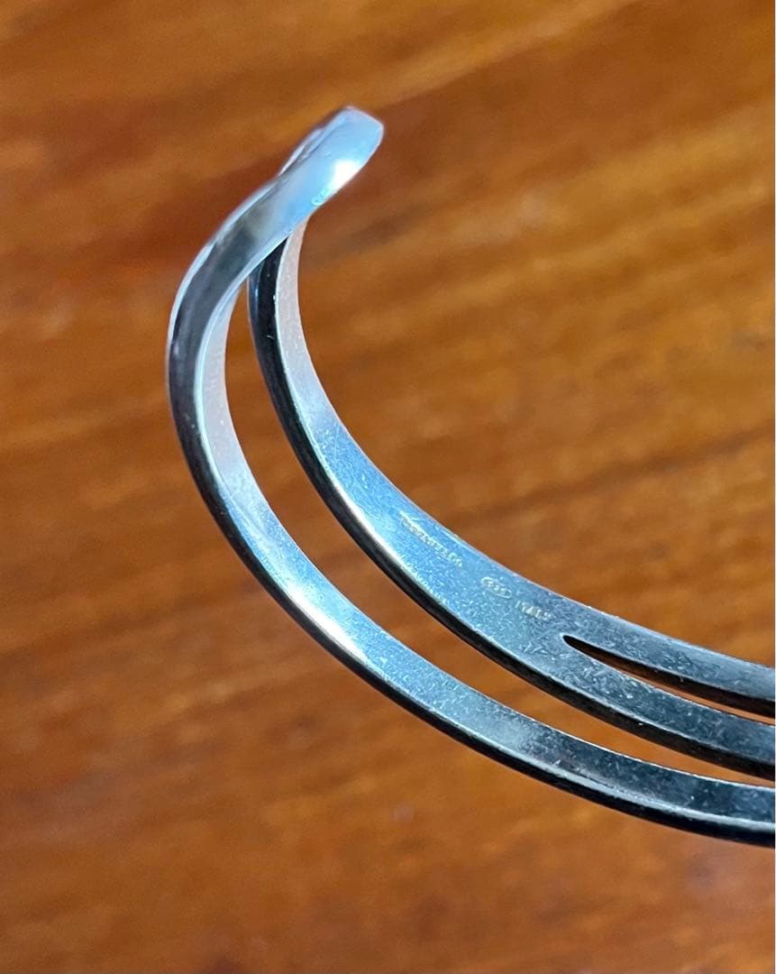 ティファニーTIFFANY&CO. ダイアゴナル カフ　バングル