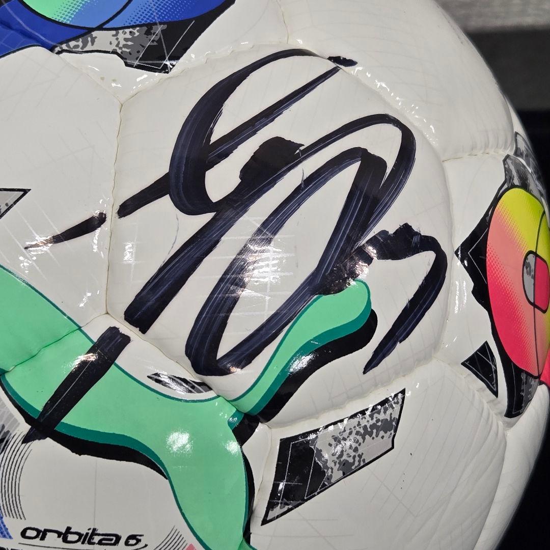 PUMAforANAシリーズ三笘薫サイン入りサッカーボール抽選当選品激レア非売品