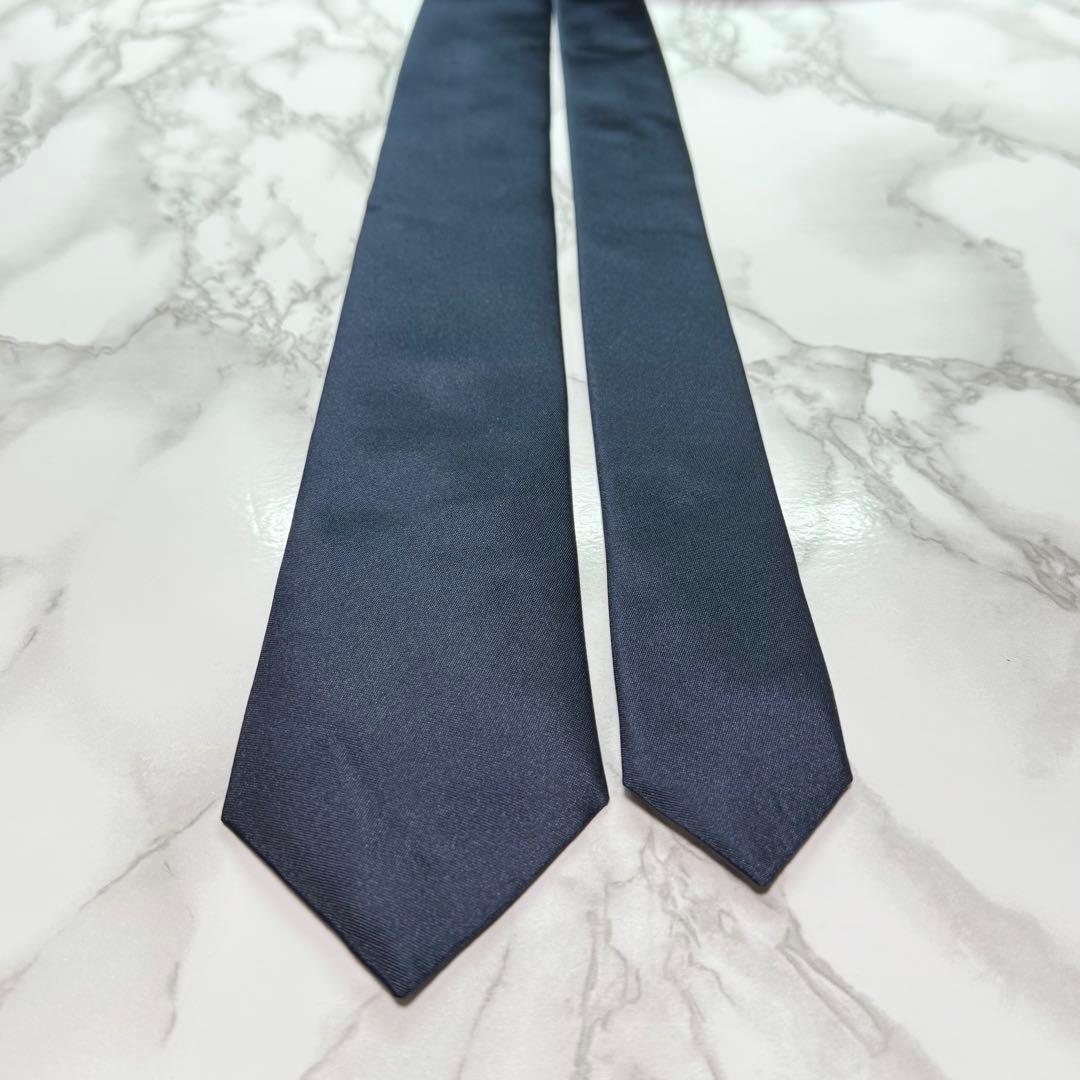 ✨極美品✨ 現行 DIOR ネクタイ シルク100% CDロゴ ネイビー ツヤ