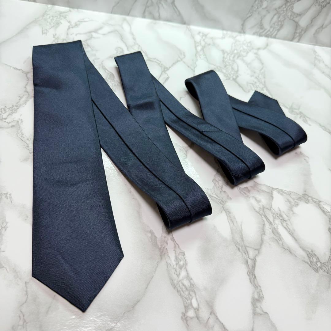 ✨極美品✨ 現行 DIOR ネクタイ シルク100% CDロゴ ネイビー ツヤ