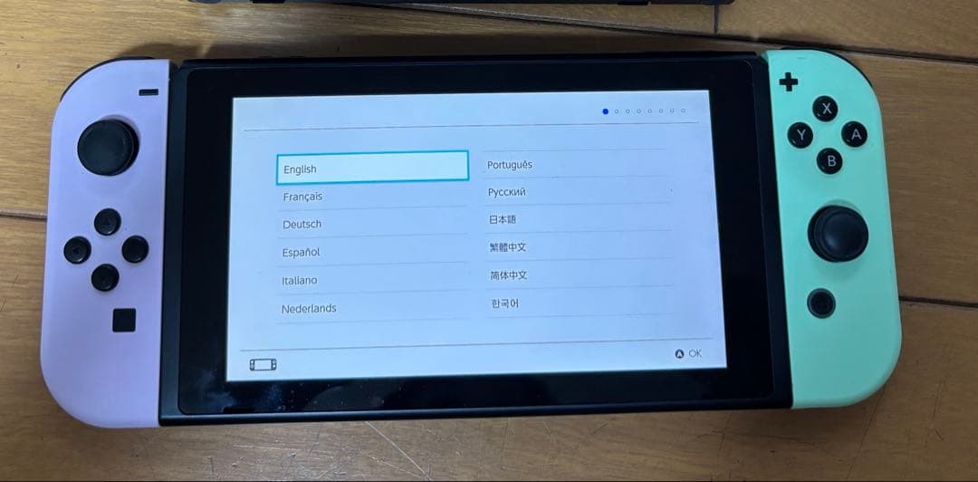 Nintendo Switch本体、マリオU、Joy-Con3組、microSD