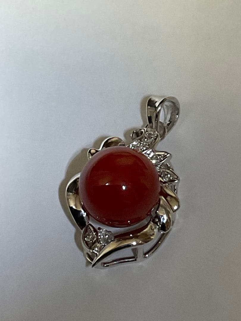 天然珊瑚ペンダントヘッド　18 k