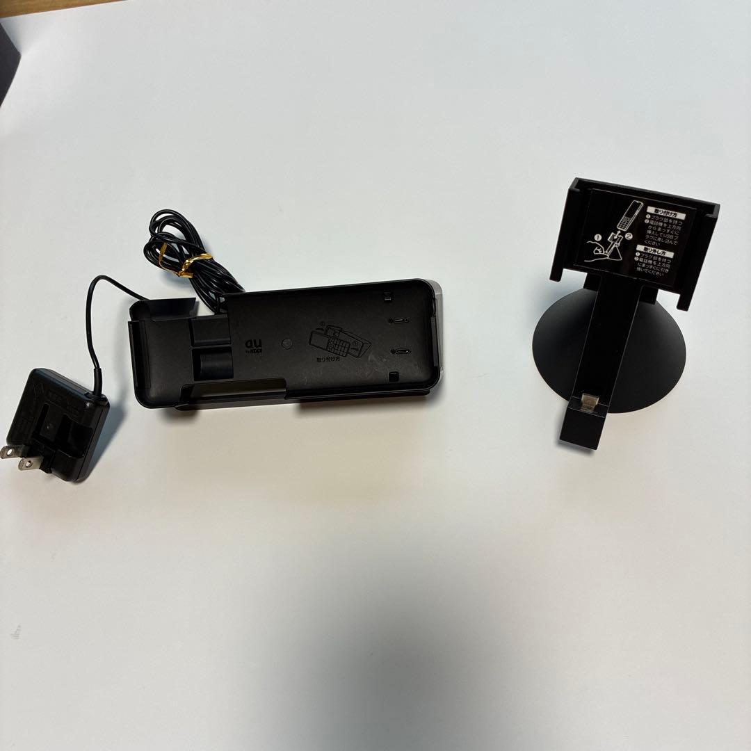 INFOBAR おまとめ6点　バッテリー無し　 充電器　2点、箱1点